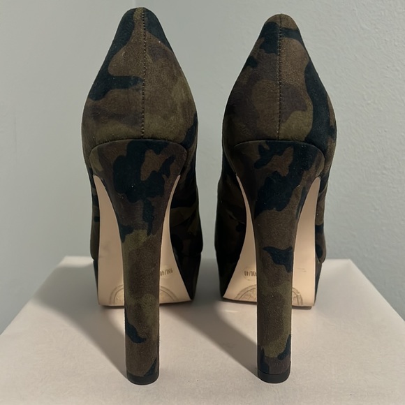 New Jessica Simpson Nellah Camo Platform Heels - Picture 7 of 12